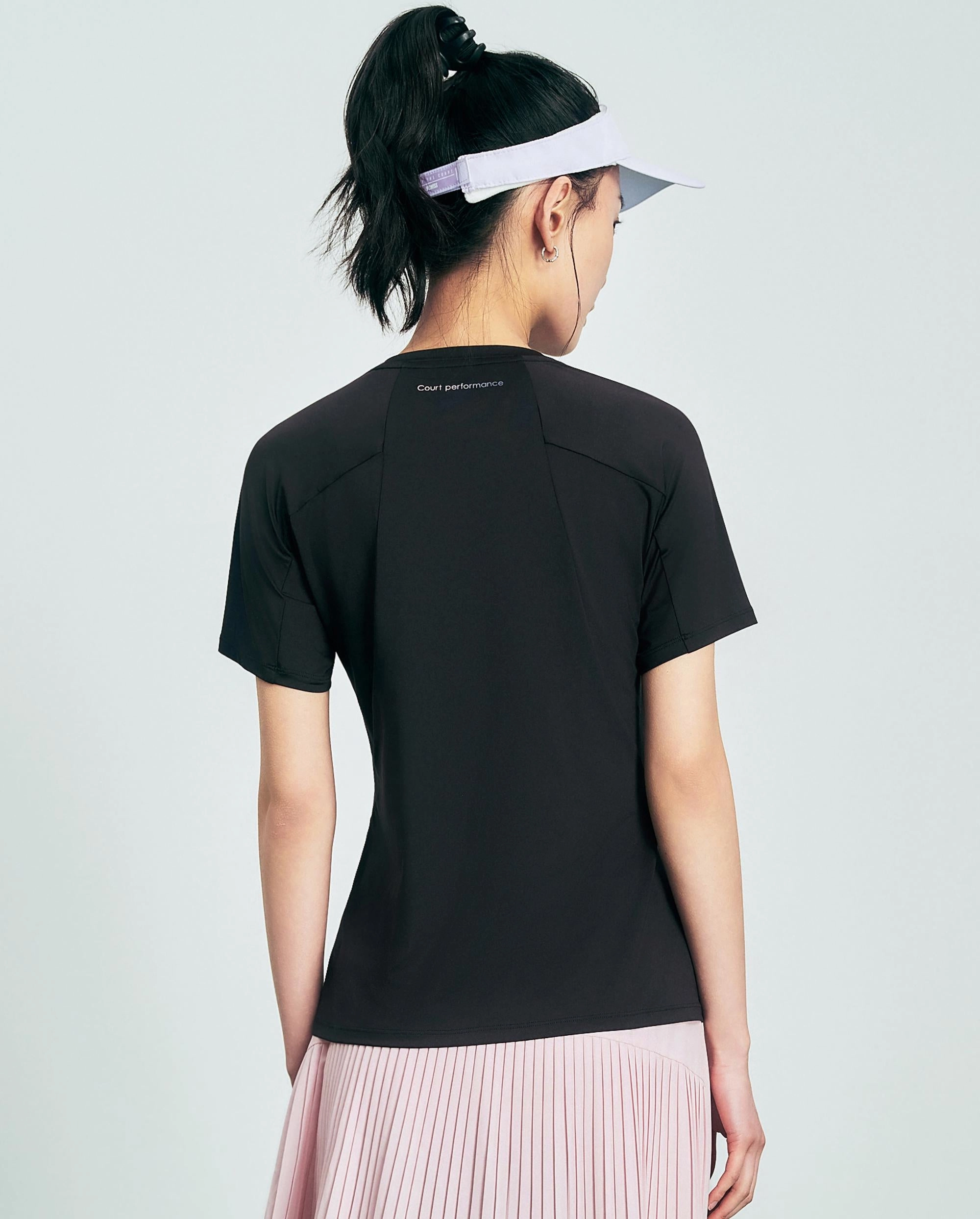 1911665-008 | WOMEN'S K-SWISS LOGO QUICK DRY T-SHIRT | BLACK