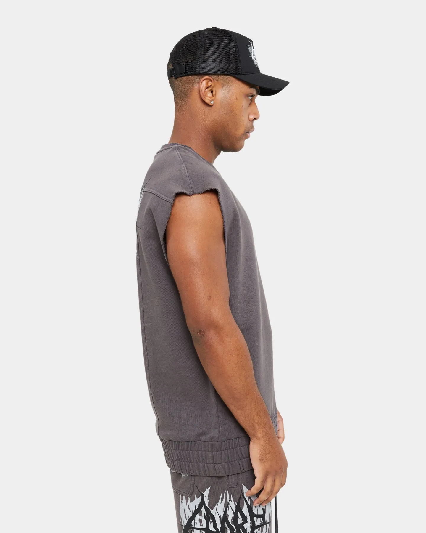 Carre Metalle Muscle Crewneck Washed Grey