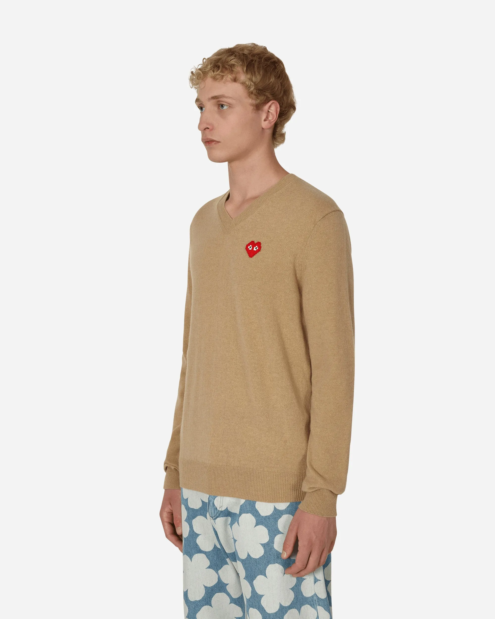 Invader Heart V-Neck Sweater Beige