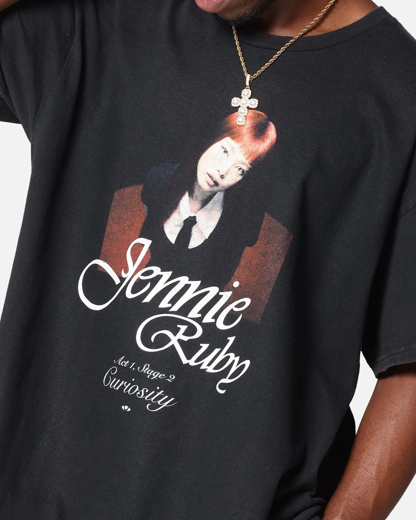 Jennie Ruby Curiosity T-Shirt Black Vintage
