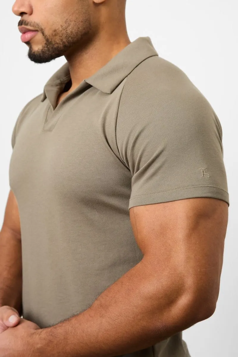 Knit Look Open Collar Polo Shirt in Khaki