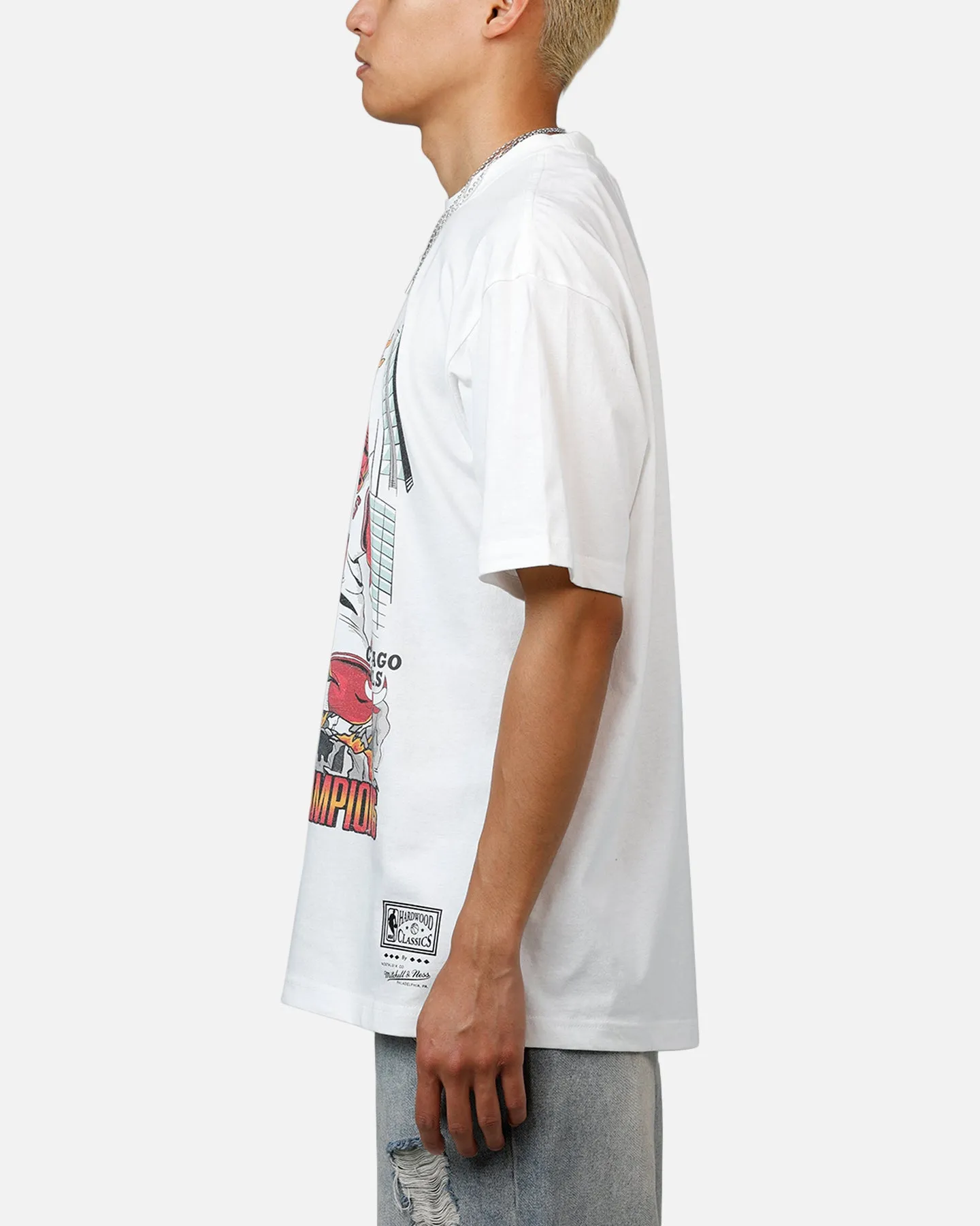 Mitchell & Ness Chicago Bulls Board Beaker T-Shirt Vintage White
