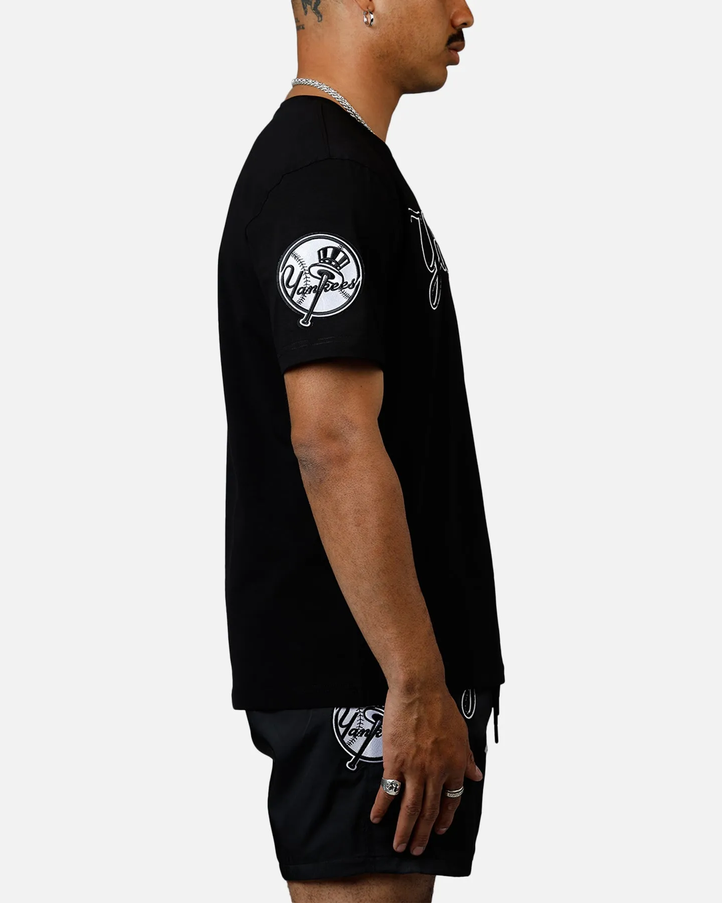 Pro Standard New York Yankees Chenille T-Shirt Black