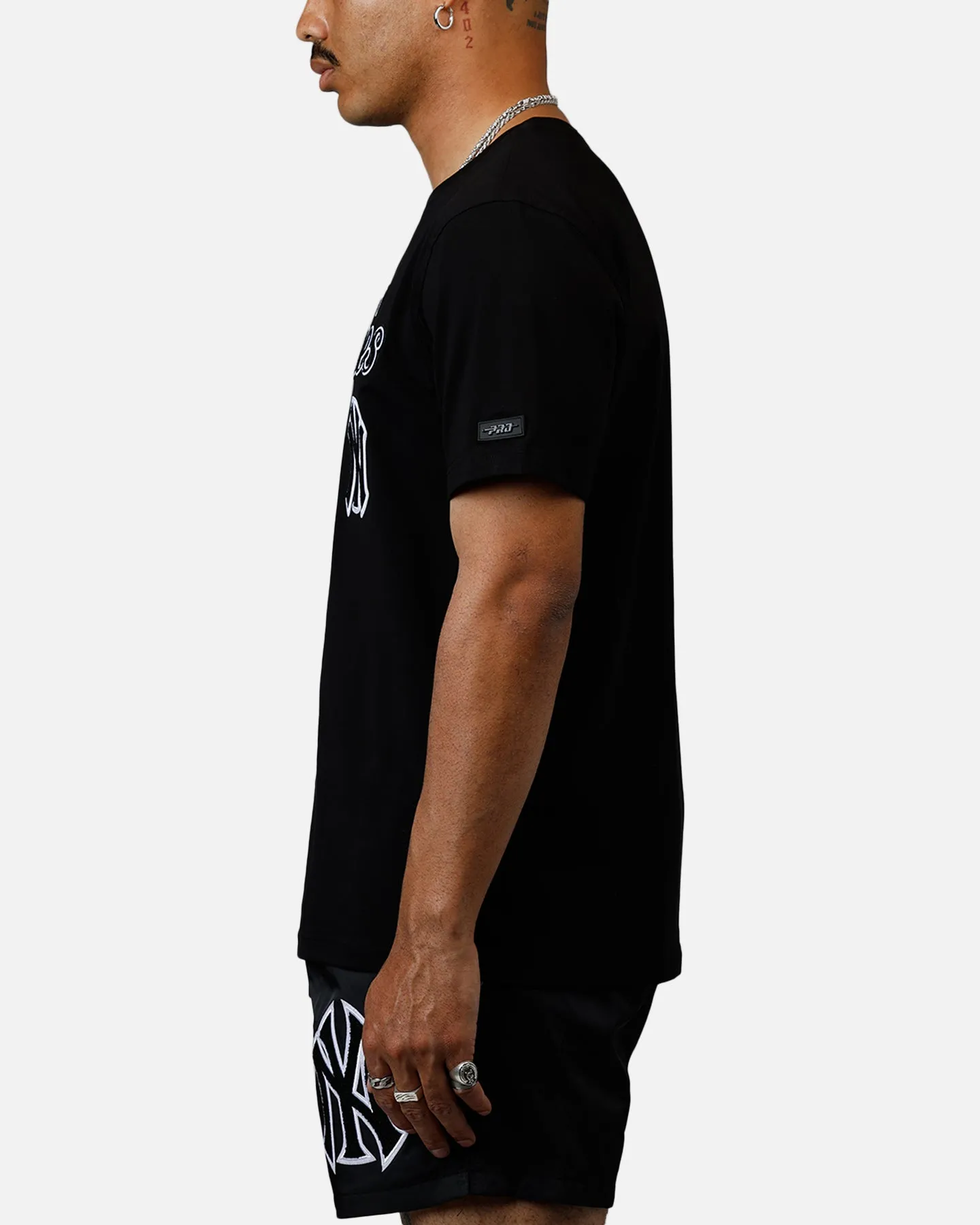 Pro Standard New York Yankees Chenille T-Shirt Black